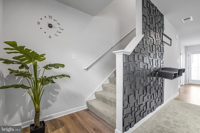 Building Photo - 370 Sedimentary Rock Rd