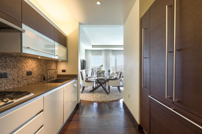 Building Photo - BEAUTIFUL WALDORF ASTORIA UNIT ON THE 34TH FLOOR!