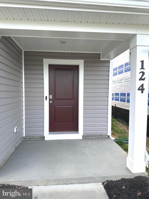 Building Photo - 124 Charing Cross Dr