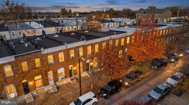 Building Photo - 328 S Macon St.