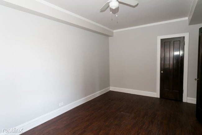 Building Photo - 6748 N Ashland Ave