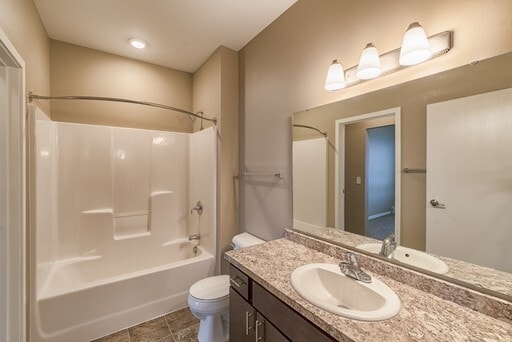 Building Photo - Northtown Crossing - Pet Friendly, Student...