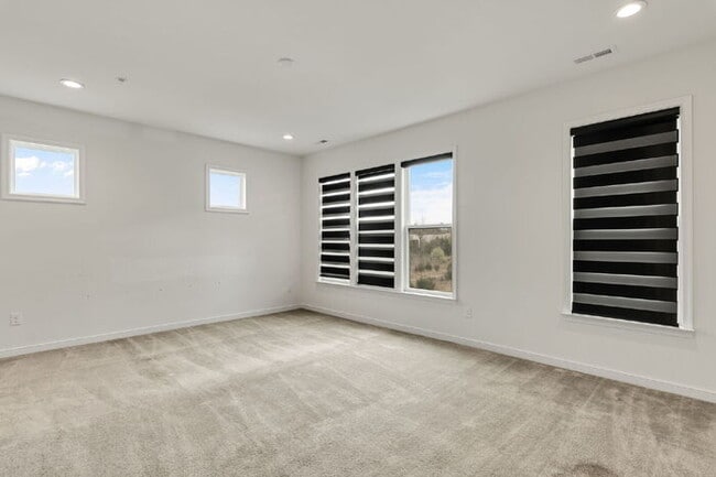 Building Photo - Modern End-Unit Townhome in Rocketts Landing with an Incredible Rooftop Terrace