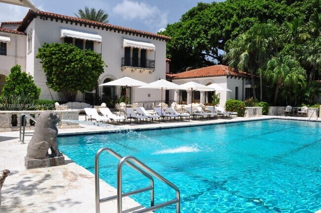Building Photo - 2021 Fisher Island Dr