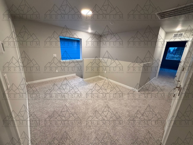 Building Photo - 1st MONTH FREE - 3 BED 2.5 BATH NEW BUILD!