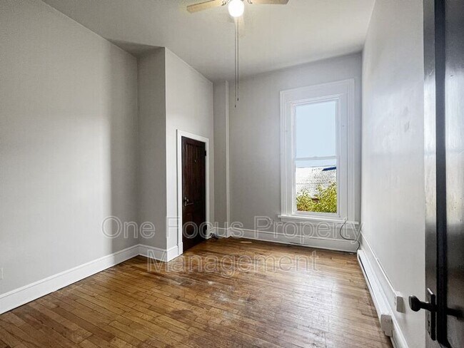 Building Photo - 307 N Vesper St