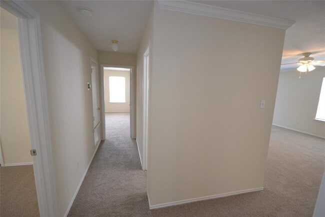 Building Photo - 411 Golden Gate Dr