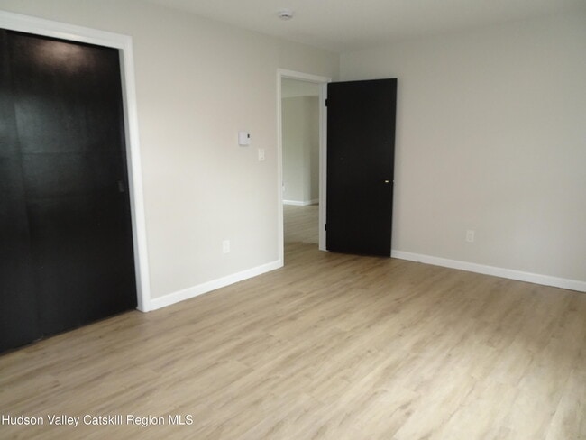 Building Photo - 167 NY-23