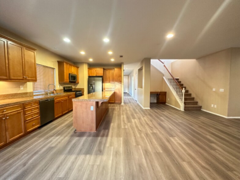 Building Photo - 1224 Periwinkle Pl