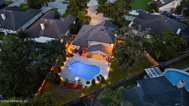 Building Photo - 9370 Jaybird Cir E