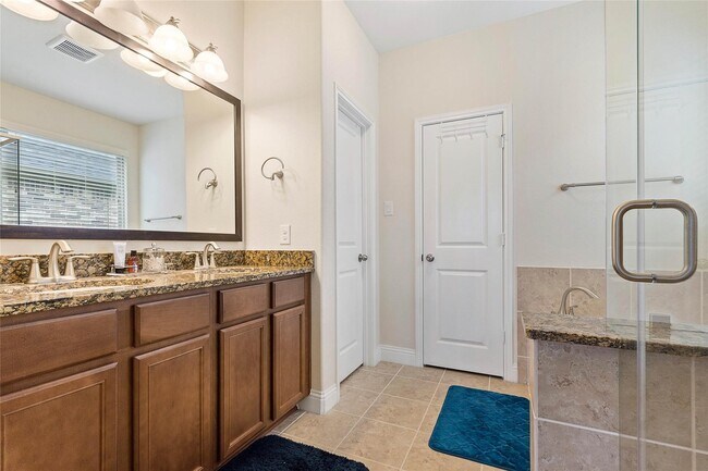 Building Photo - 31070 Timber Bend Ln