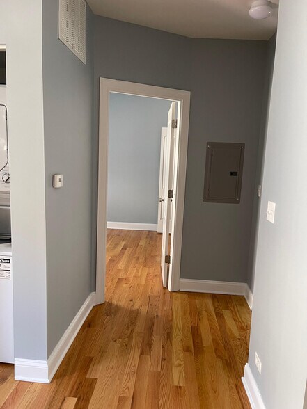 Building Photo - 1640 W Pratt Blvd