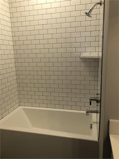 Building Photo - 509 Rosedale Ave E