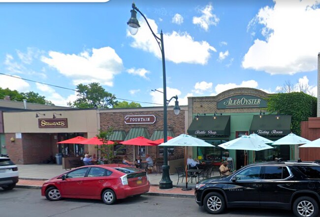 Building Photo - 465 Ontario St