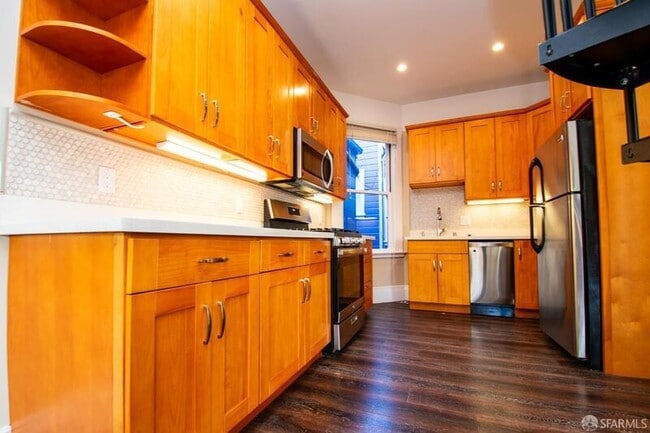 Building Photo - 205 Bonview St