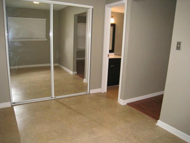 Building Photo - 2500 Burleson Rd