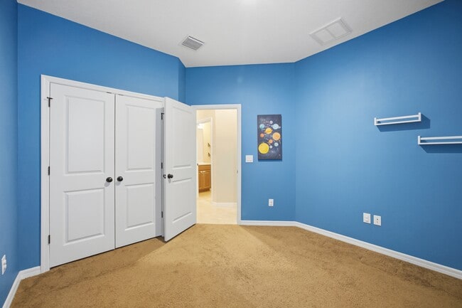 Building Photo - 5816 Brunner Ct