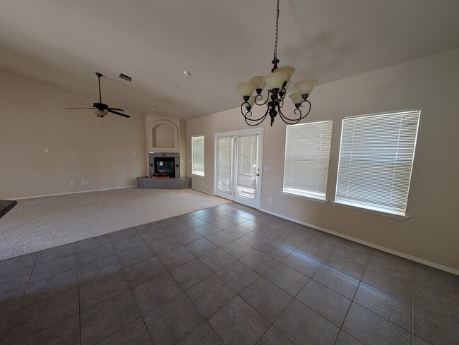Building Photo - 5803 London Dr