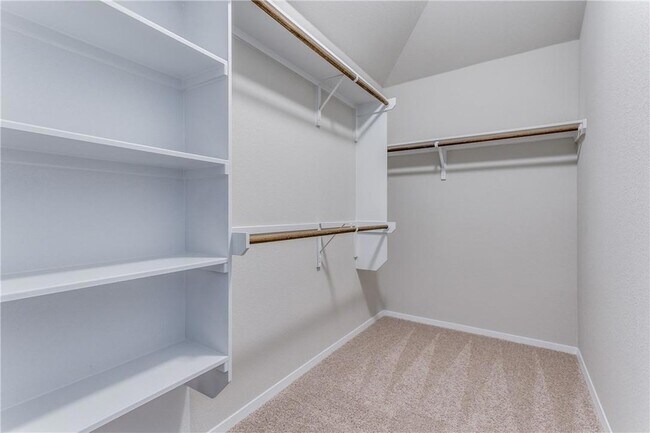 Building Photo - 131 Trailside Ln