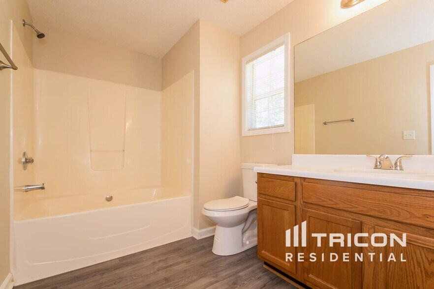 Building Photo - 271 Carthage Blvd