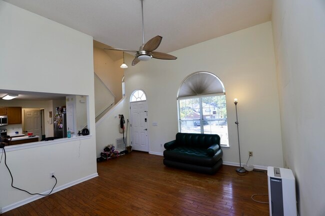 Building Photo - 21 N Trace Ct