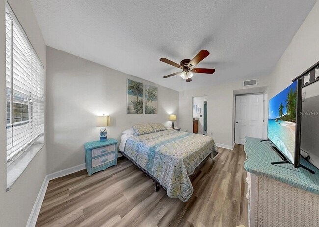 Building Photo - 1028 Apollo Beach Blvd