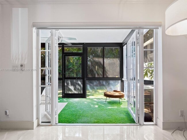 Building Photo - 2553 NW 42nd Ave