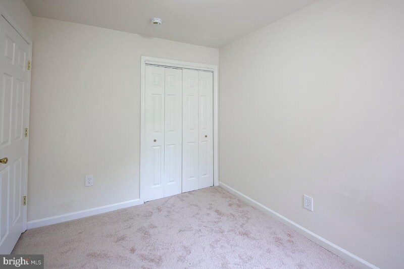 Building Photo - 215 9th St