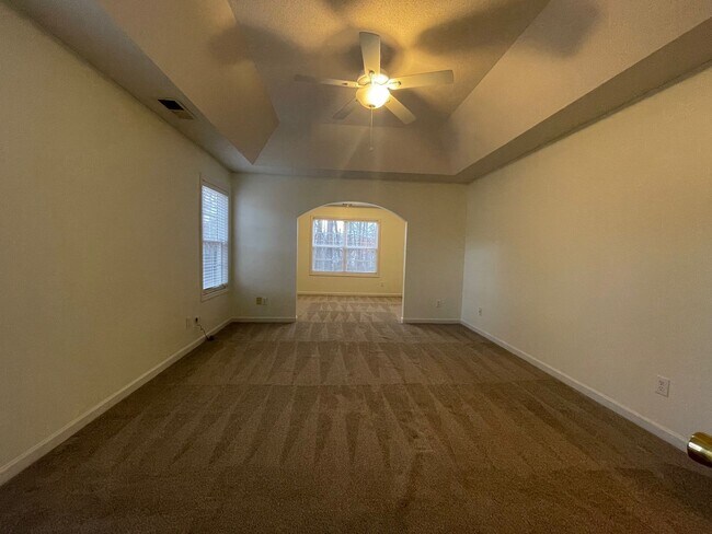 Building Photo - 184 Hampton Oaks Cir