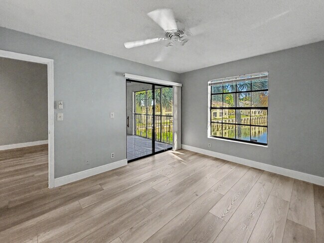 Building Photo - 330 Palmwood Pl