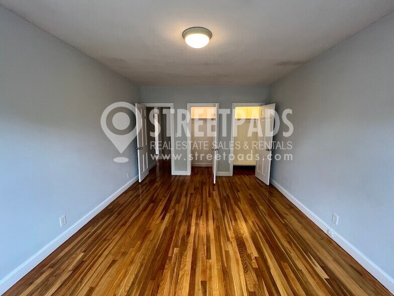 Building Photo - 1153 Beacon St