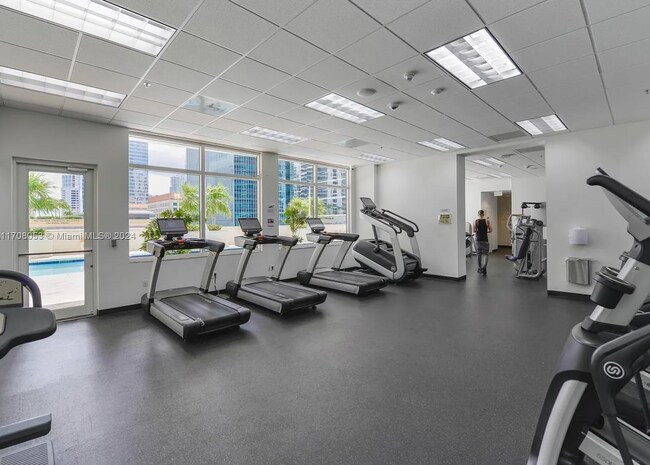 Building Photo - 1200 Brickell Bay Dr