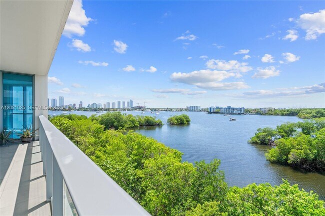 Building Photo - 17111 Biscayne Blvd