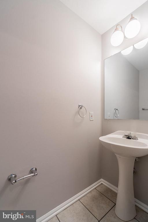 Building Photo - 8525 Gambel Oak Dr
