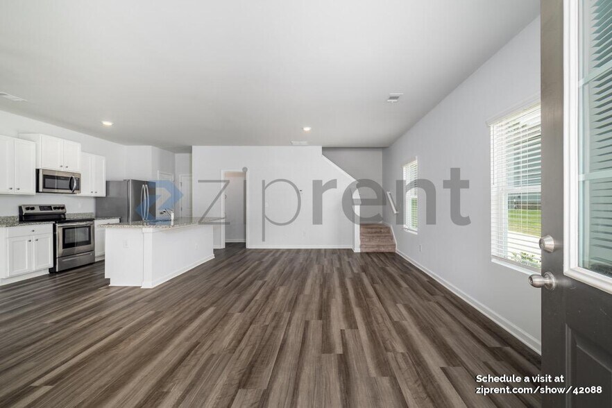Building Photo - 165 Heard Ln