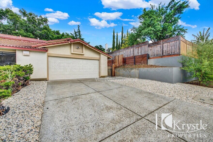 Building Photo - 407 Jordan St