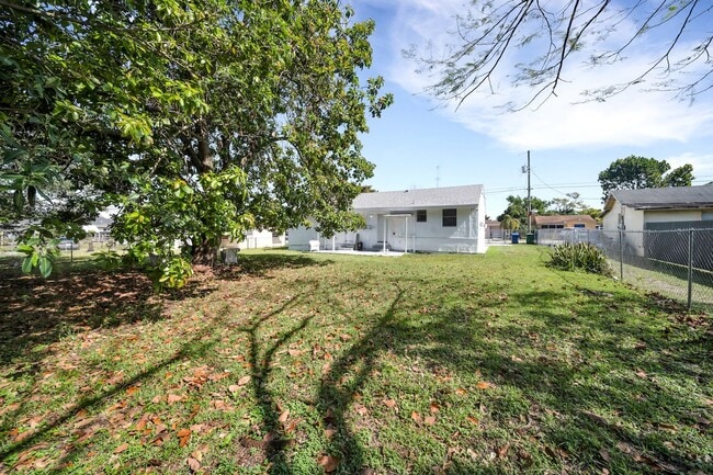 Building Photo - 2750 NW 60th St