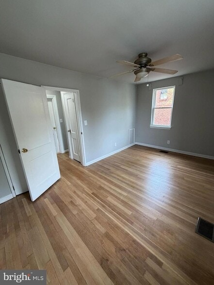 Building Photo - 229 Endsleigh Ave