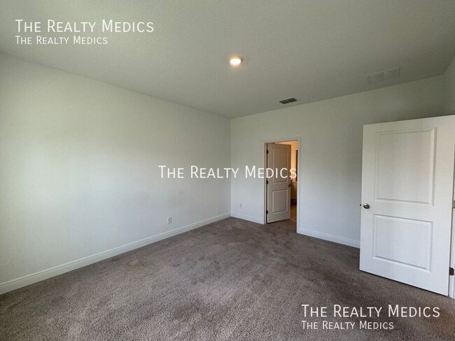 Building Photo - 1537 Meadowlark Dr