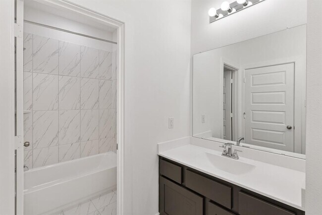 Building Photo - 203 Shining Succulent Dr
