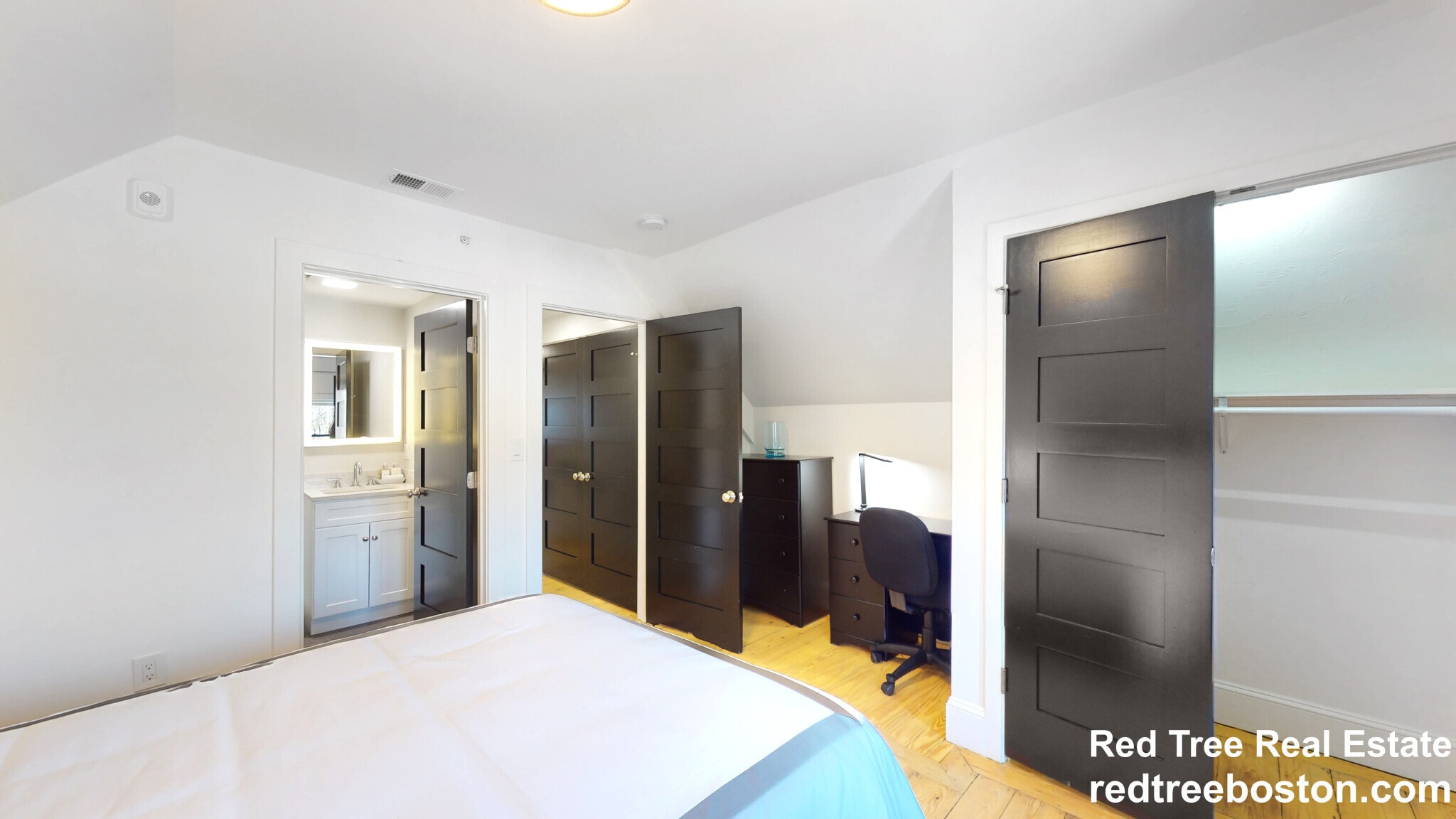 Building Photo - 659 South St