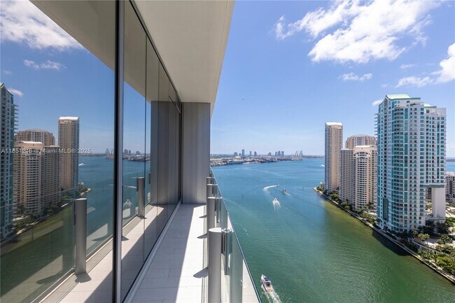 Building Photo - 300 Biscayne Blvd Way