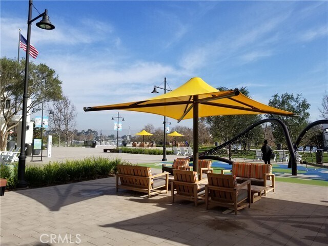 Building Photo - 30 Pinewood