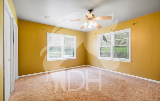 Building Photo - "Charming 3-Bedroom Oasis with 2 Full Baths in the Heart of Vinita!"