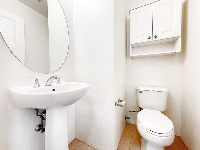 Building Photo - Pet-Friendly Townhouse with Central A/C