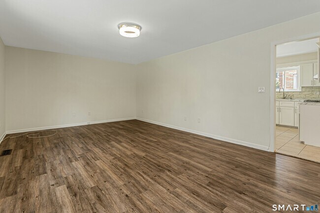 Building Photo - 27 Bouton St E