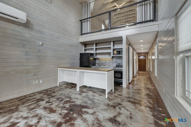 Building Photo - 1091 Mulberry Ave