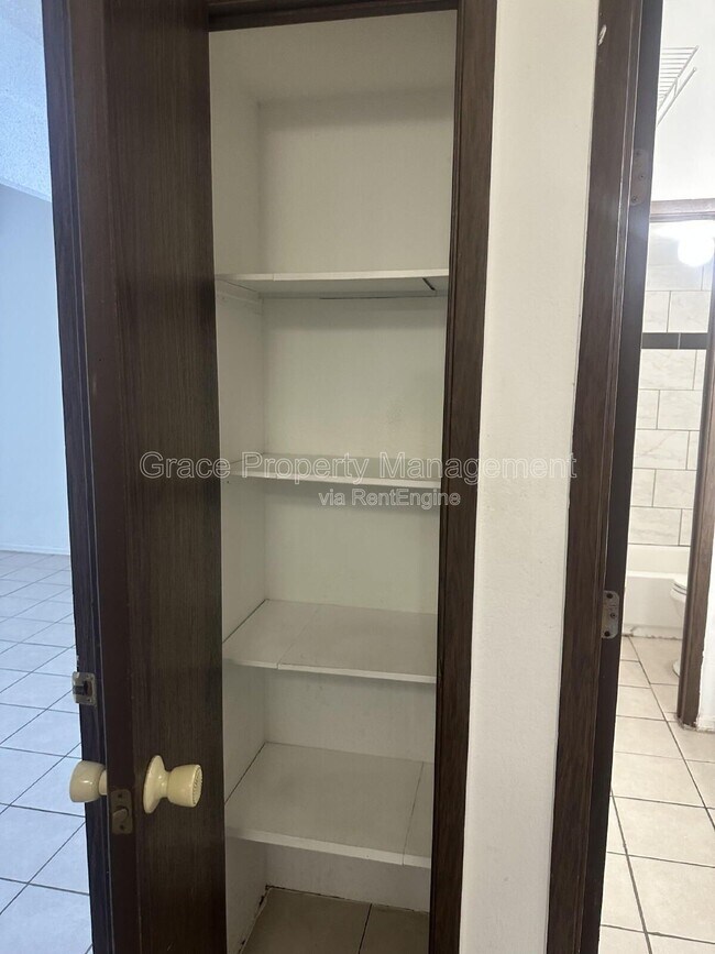 Building Photo - 364 S Ironton St