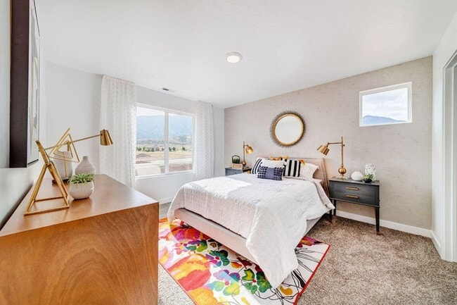 Building Photo - Like new Long Valley Townhome!