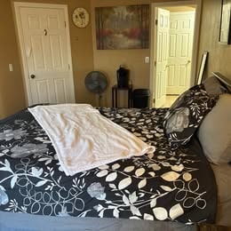 Building Photo - 1700 Deep Spring Ave